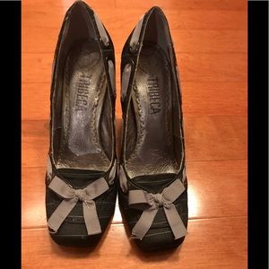 Tribeca by Kenneth Cole Rain Bow Pumps